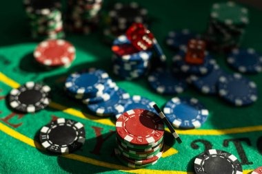 Sic Bo dice outcomes and payout table at zeus slots